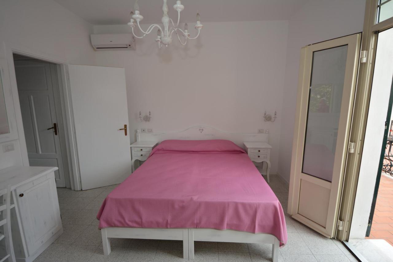 Hotel La Scogliera Bordighera Eksteriør billede