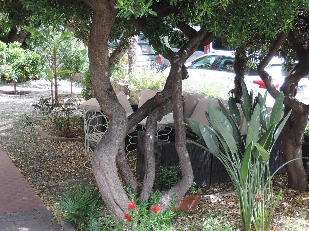 Hotel La Scogliera Bordighera Eksteriør billede