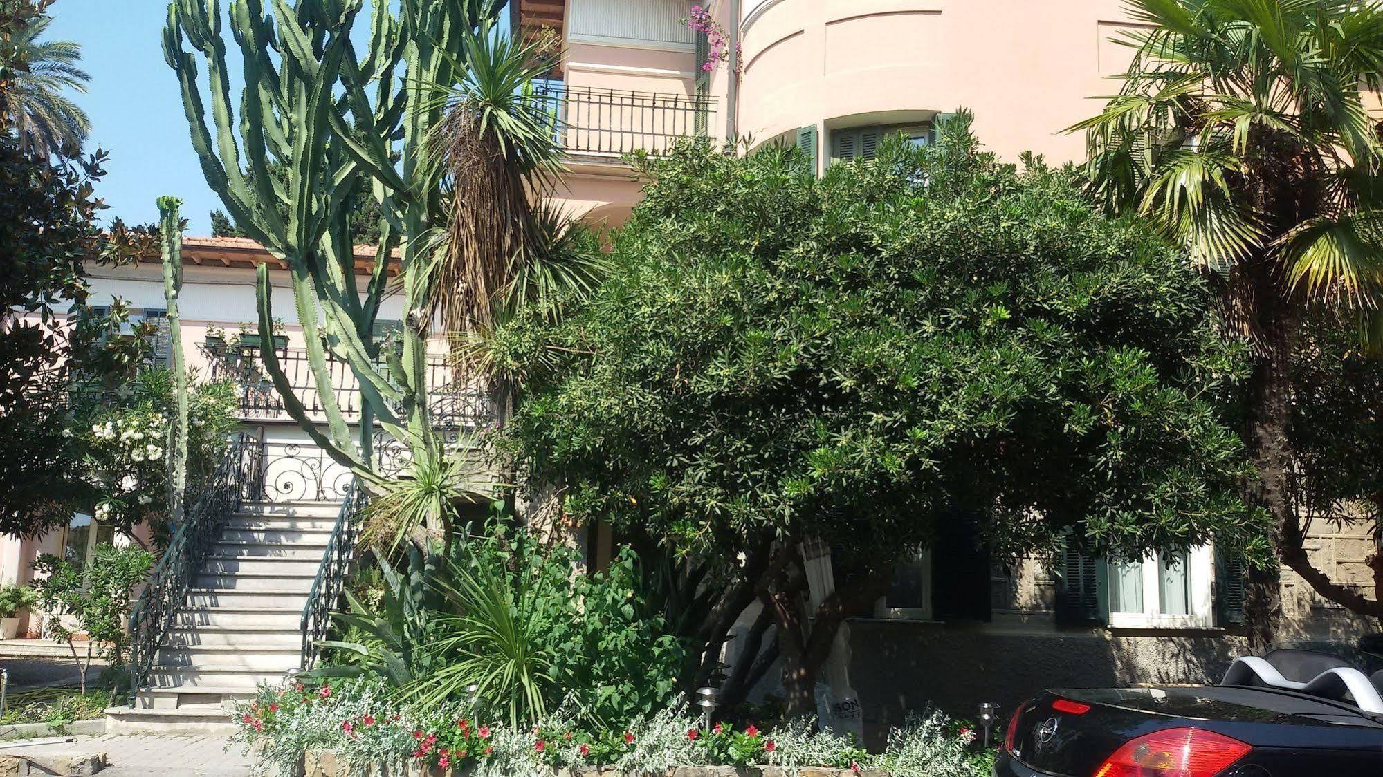 Hotel La Scogliera Bordighera Eksteriør billede