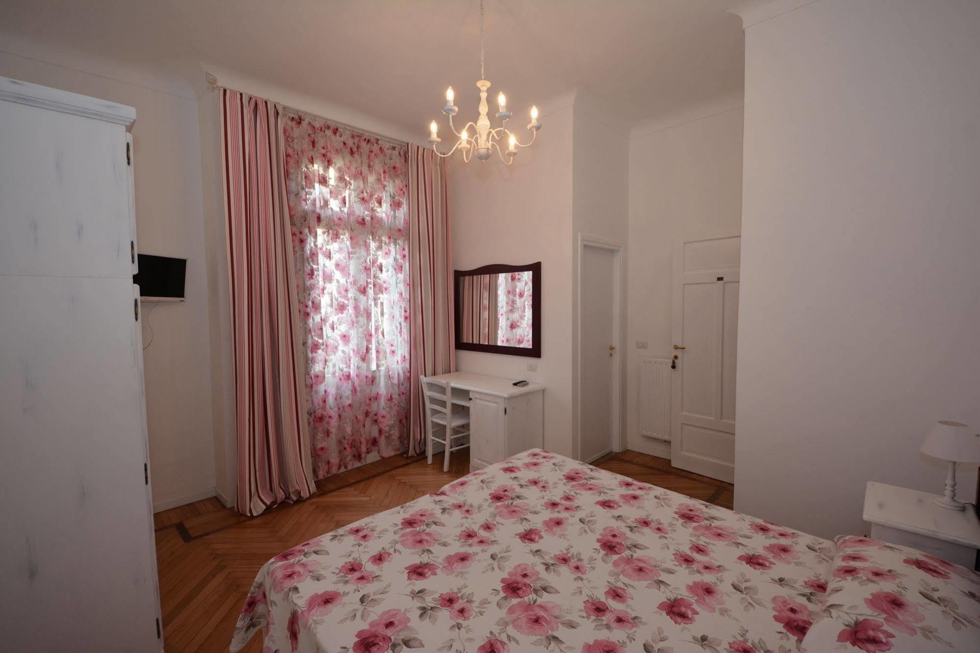 Hotel La Scogliera Bordighera Eksteriør billede