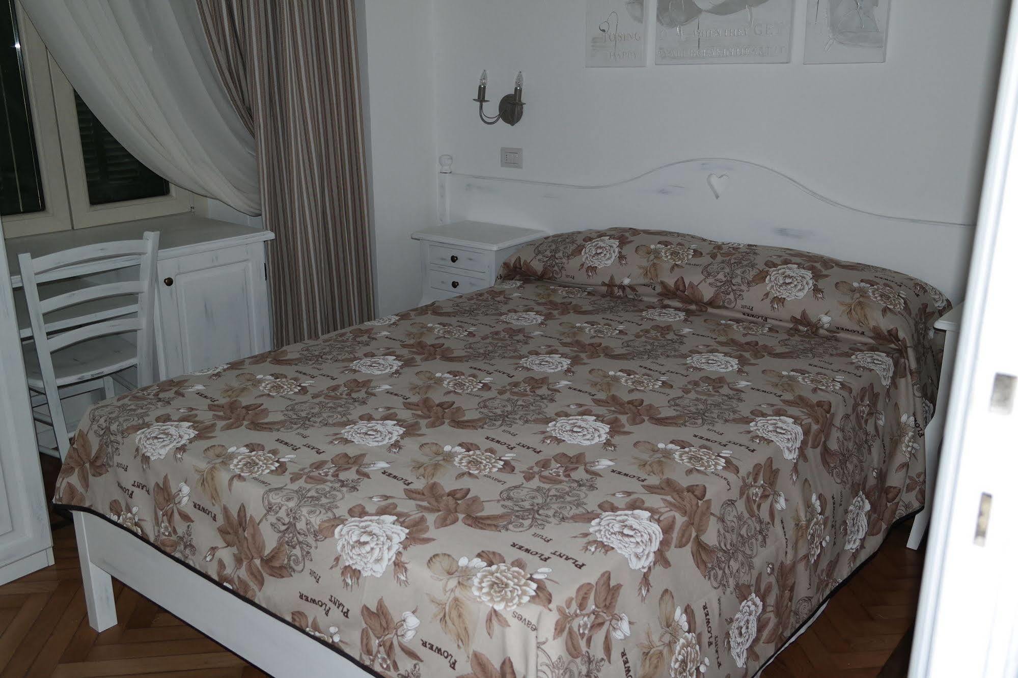Hotel La Scogliera Bordighera Eksteriør billede