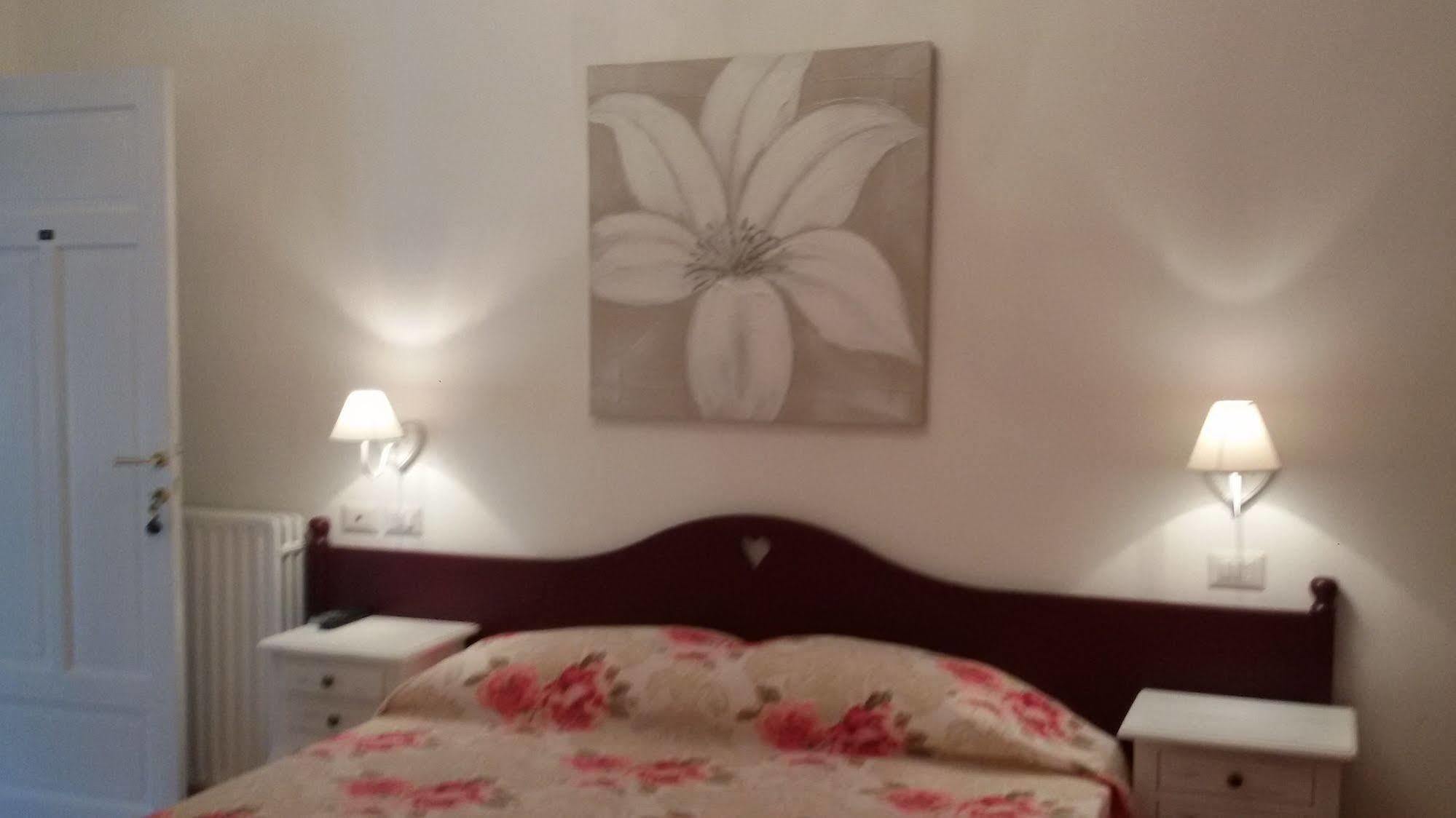 Hotel La Scogliera Bordighera Eksteriør billede