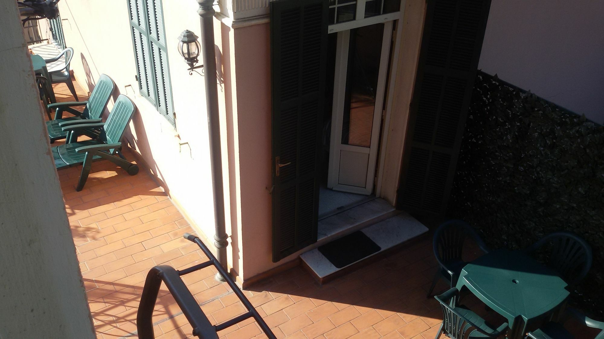 Hotel La Scogliera Bordighera Eksteriør billede