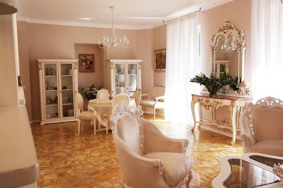 Hotel La Scogliera Bordighera Eksteriør billede